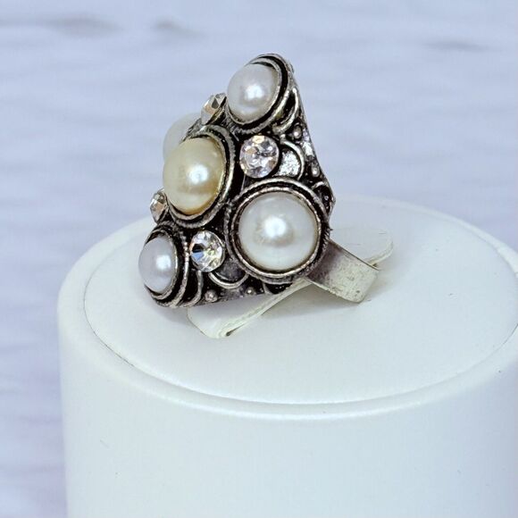 Vintage White Pearl Rhinestone Cocktail Ring Sz 6.5 Antiqued Finish Adjustable - Picture 8 of 16